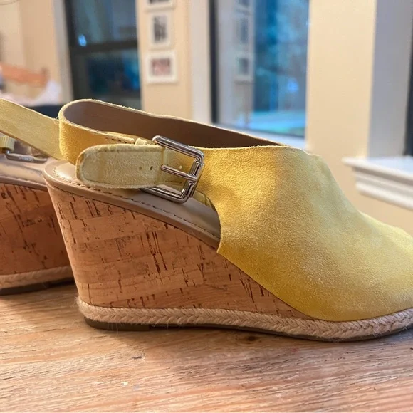 NEW NEVER WORN Franco Sarto Julien Ladies yellow wedges size 7.5 medium - Picture 3 of 4